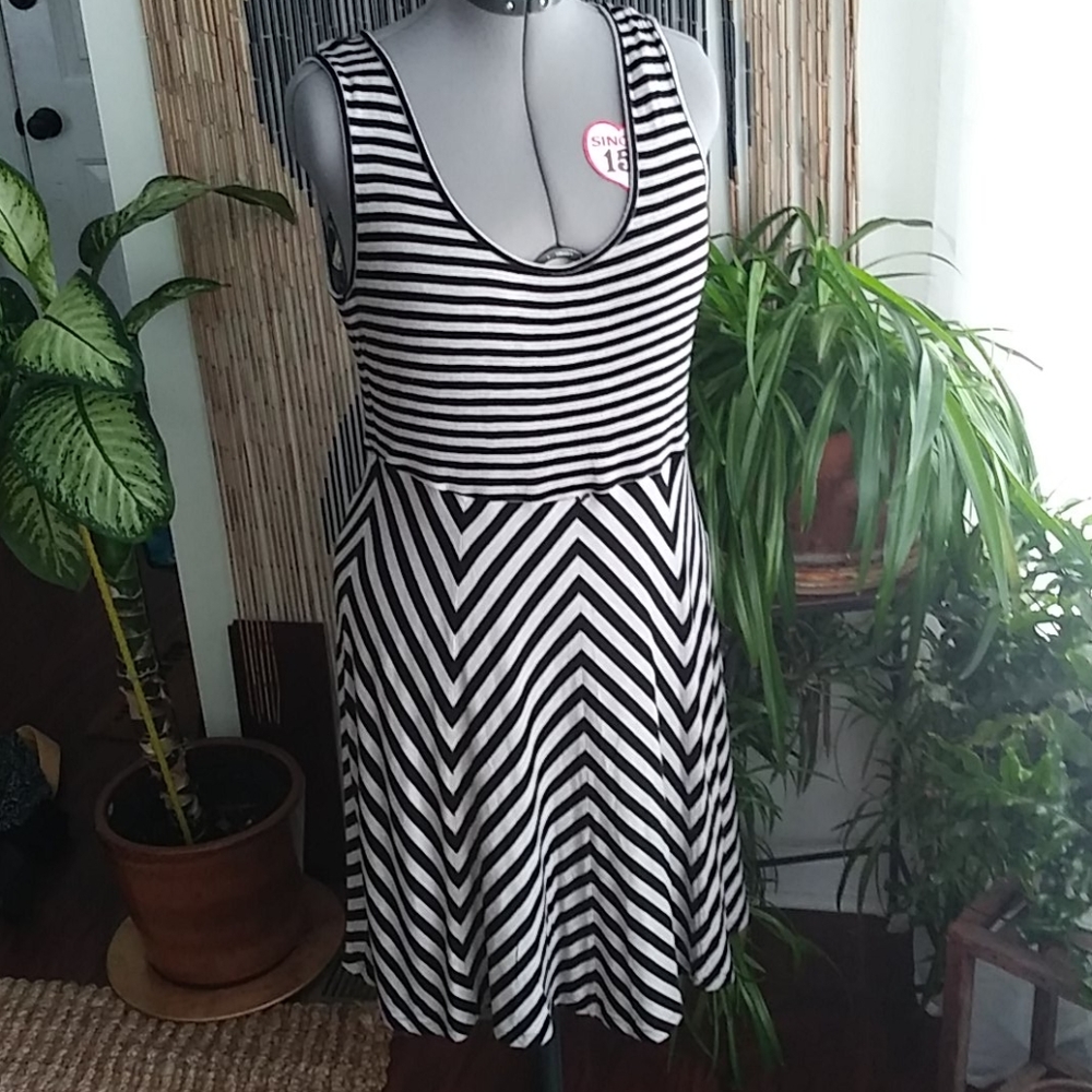 Calvin Klein Black/Tan slvless dress(no blt) SZ 14